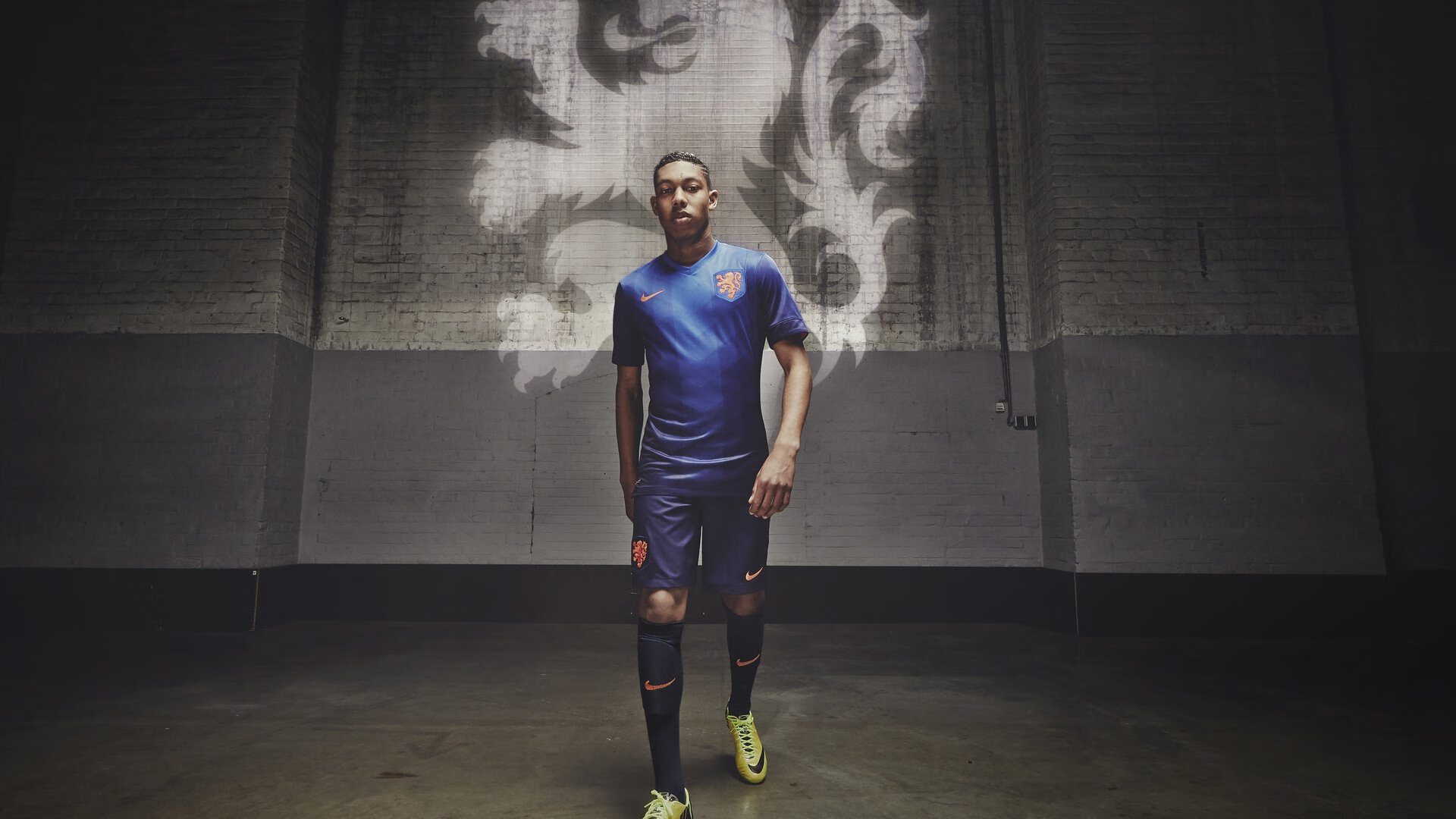 英超：曼城终场绝杀逆转利物浦，争冠局势升温，英超23轮曼城对利物浦